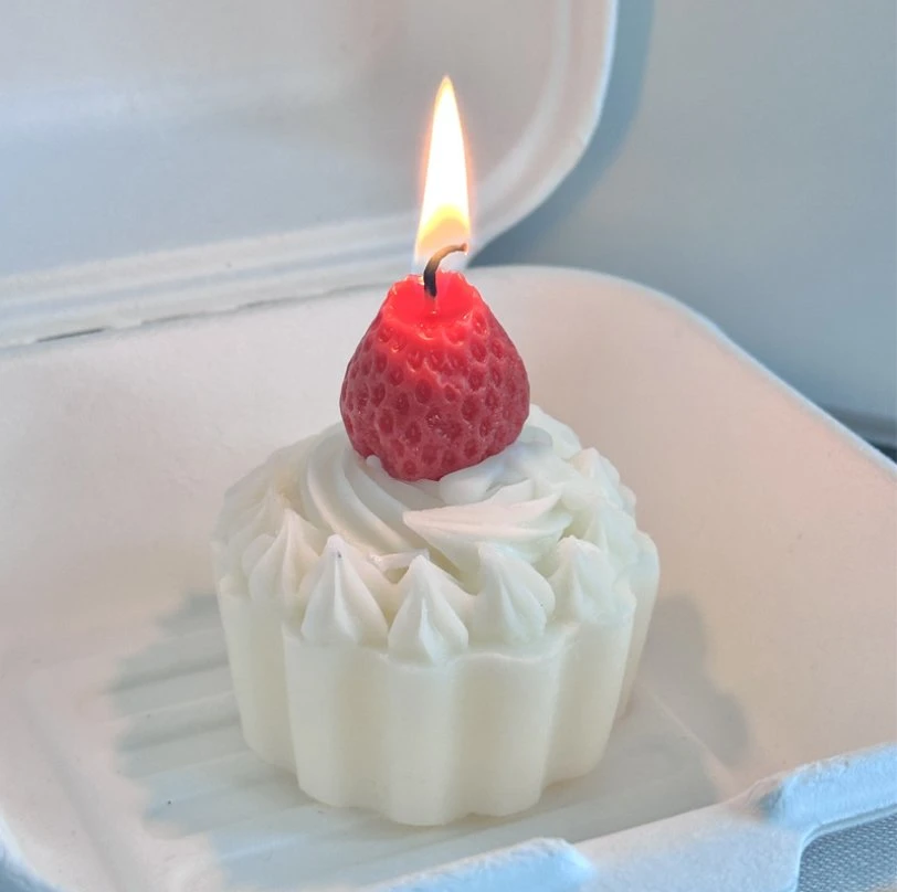 Candles Fragrance Soy Wax Double Layer Cake Aromatherapy Candle Strawberry Cherry Valentine&prime;s Day Gift Shooting Props